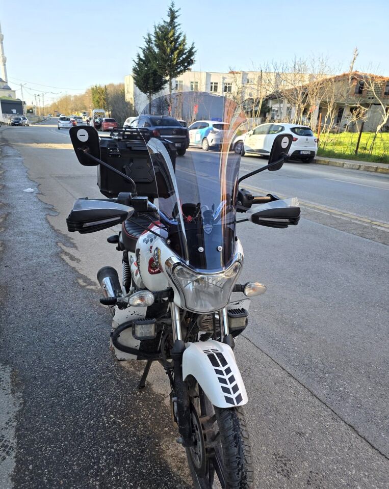 MOTOCAM Bajaj V15 Ön Cam 2017-2018 Model 57cm Füme Renkli 4mm