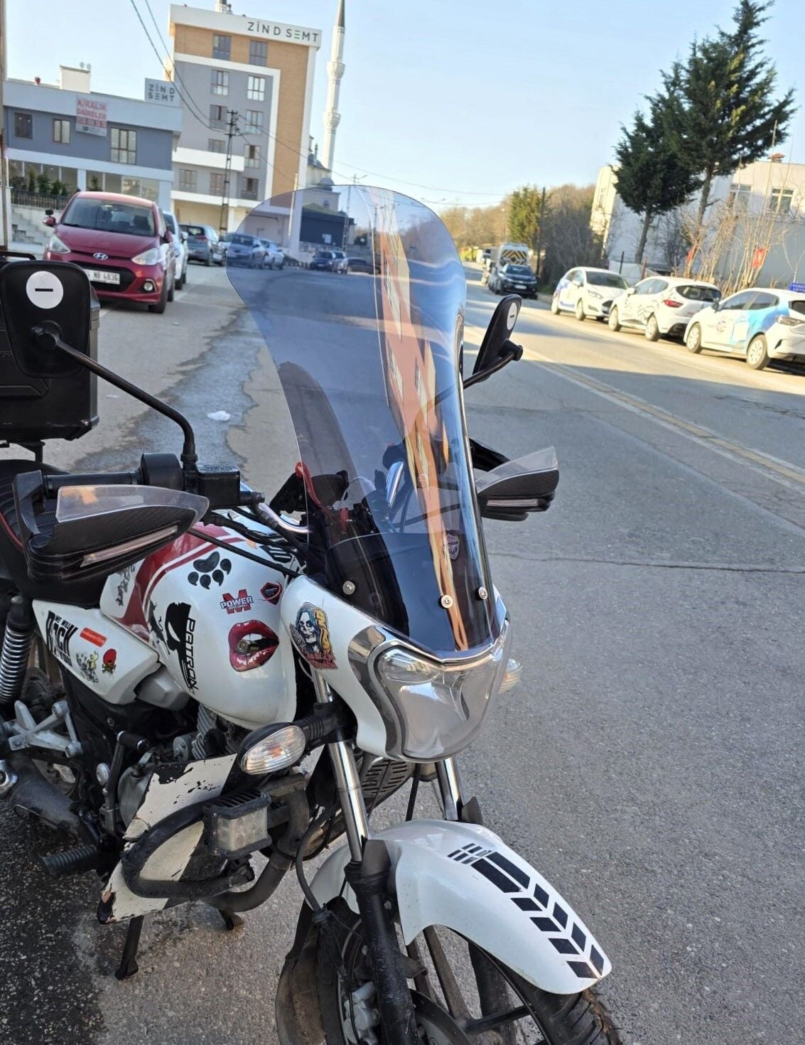 MOTOCAM Bajaj V15 Ön Cam 2017-2018 Model 57cm Füme Renkli 4mm