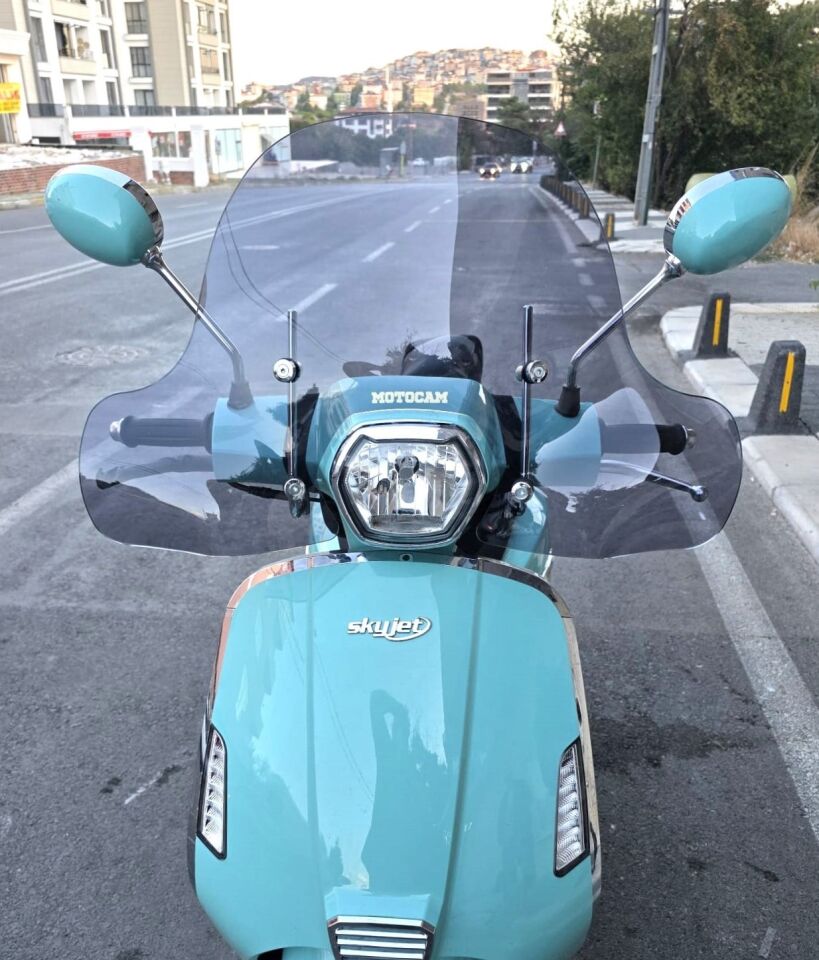 MOTOCAM Skyjet Bellina Ön Cam 2024-2026 Model 41cm Füme Renkli 4mm Elcikli APARATSIZ