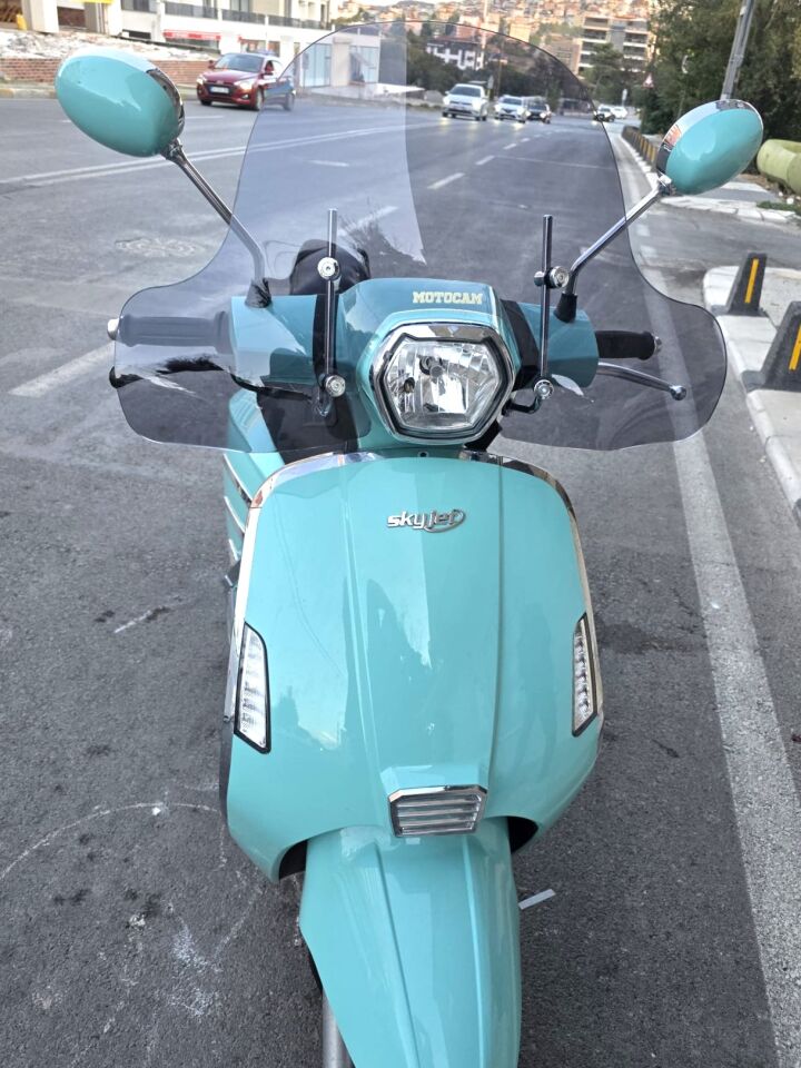 MOTOCAM Skyjet Bellina Ön Cam 2024-2026 Model 41cm Füme Renkli 4mm Elcikli APARATSIZ