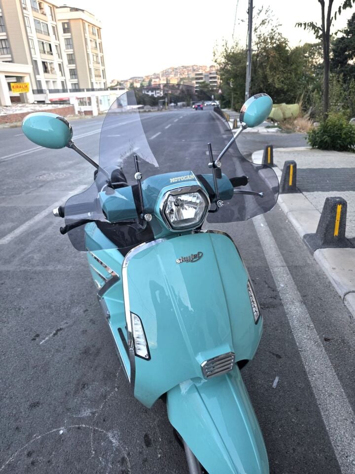 MOTOCAM Skyjet Bellina Ön Cam 2024-2026 Model 41cm Füme Renkli 4mm Elcikli APARATSIZ