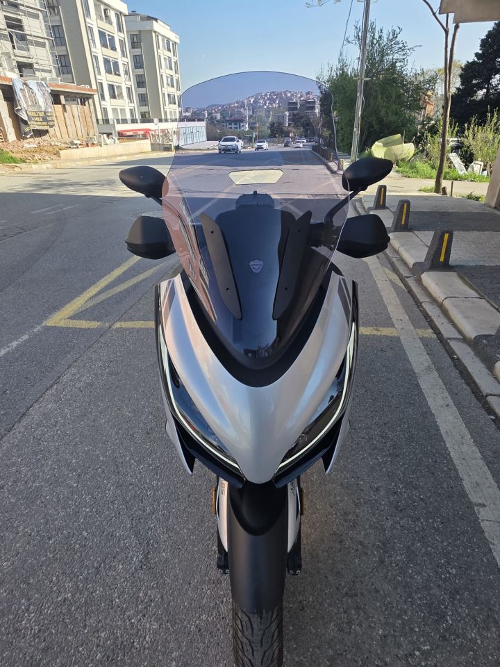 Zontes ZT 250T-E Ön Cam 2023-2025 Model 73cm