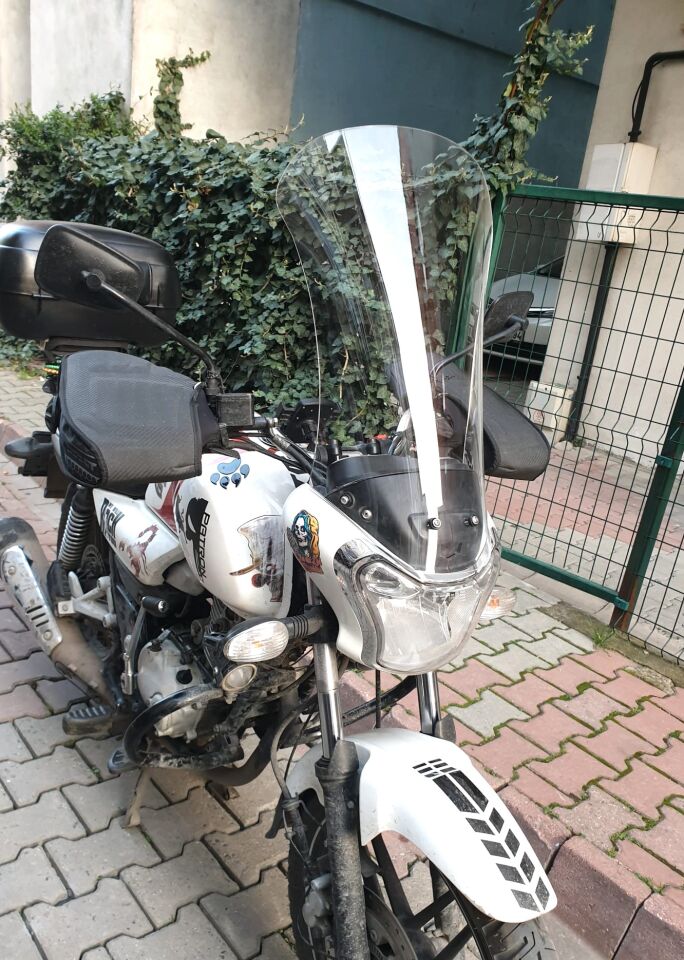 MOTOCAM Bajaj V15 Ön Cam 2017-2018 Model 57cm Şeffaf Renkli 4mm