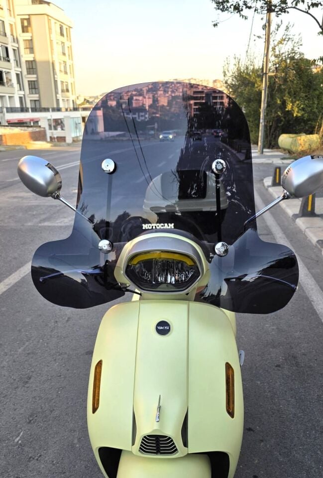MOTOCAM RKS LTR 125 Ön Cam 2023-2026 Model 51cm Siyah Renkli 4mm Elcikli APARATSIZ