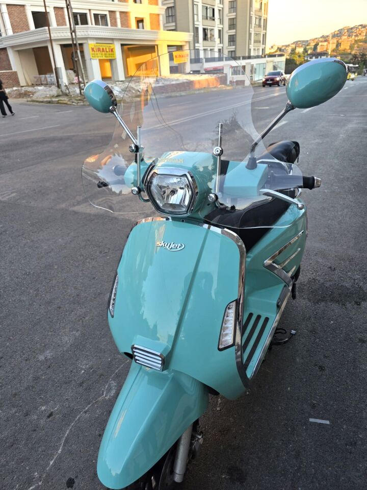 MOTOCAM Skyjet Bellina Ön Cam 2024-2026 Model 41cm Şeffaf Renkli 4mm Elcikli APARATSIZ