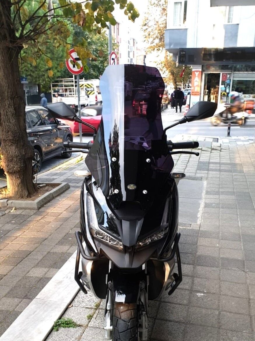 MOTOCAM Barossa ADV 125 Ön Cam 2025-2026 Model 57cm Siyah Renkli 4mm SPORTİF
