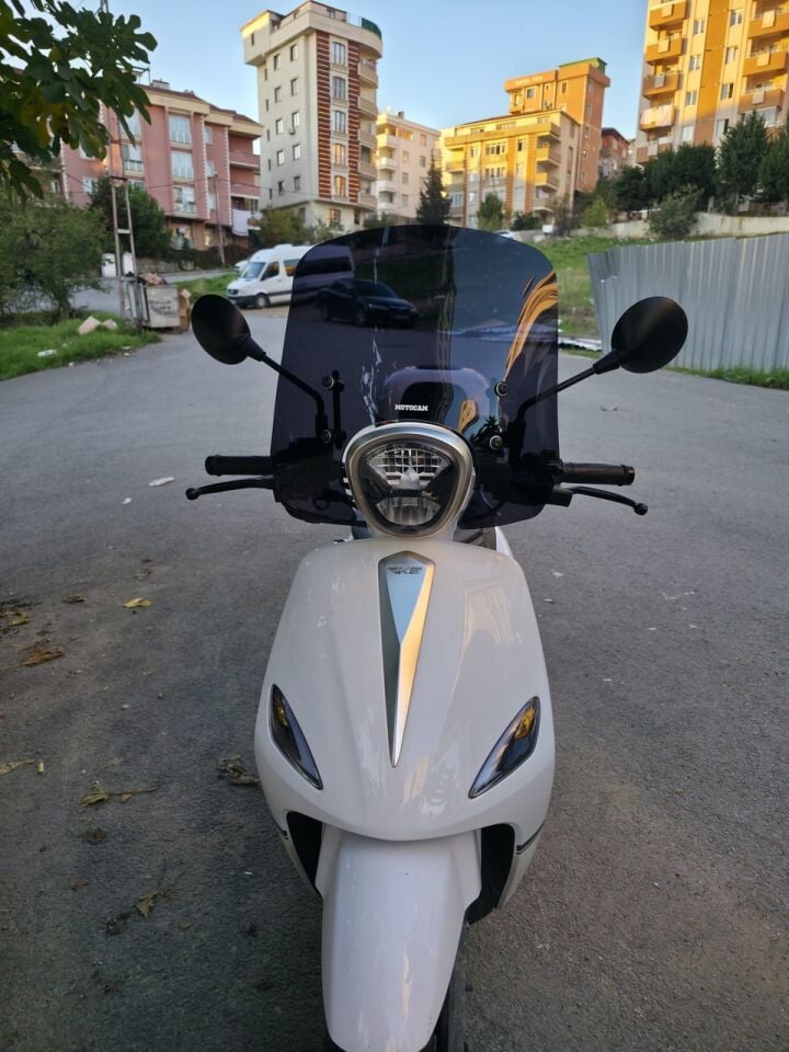 MOTOCAM Rks Neon 125 Ön Cam 2023-2026 Model 44cm Siyah Renkli 4mm APARATSIZ