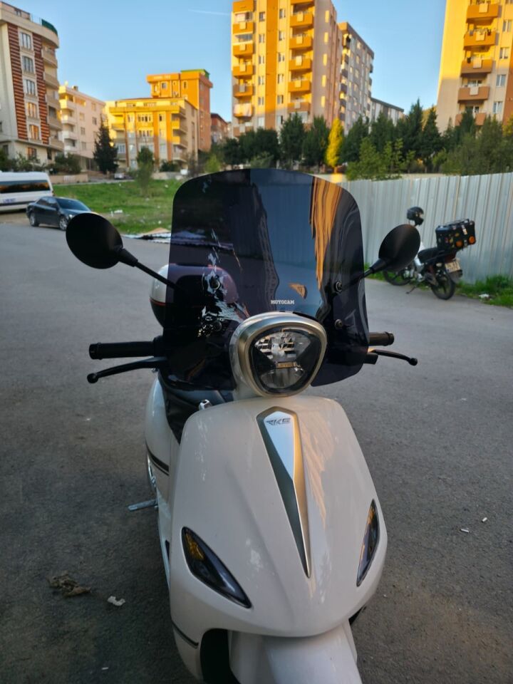 MOTOCAM Rks Neon 125 Ön Cam 2023-2026 Model 44cm Siyah Renkli 4mm APARATSIZ