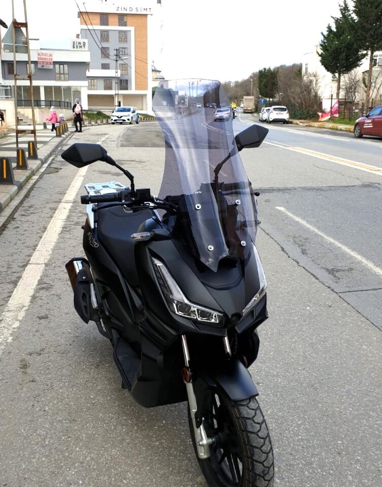 MOTOCAM Skyjet Rivero 125 Ön Cam 2025-2026 Model 68cm Füme Renkli 4mm ORTA BOYLU