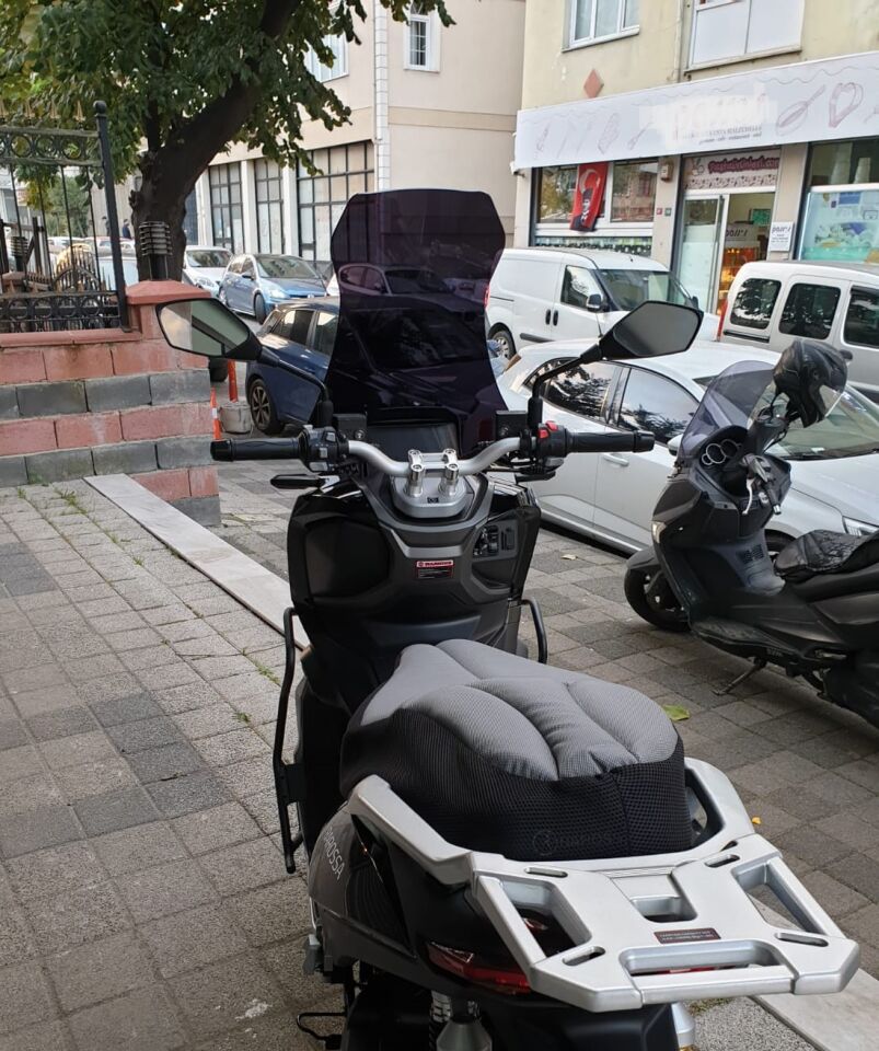 MOTOCAM Barossa ADV 125 Ön Cam 2025-2026 Model 65cm Siyah Renkli 4mm ORTA BOYLU