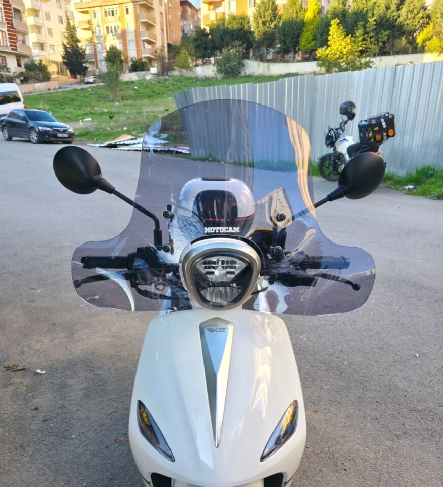 MOTOCAM Rks Neon 125 Ön Cam 2023-2026 Model 45cm Füme Renkli 4mm Elcikli APARATSIZ