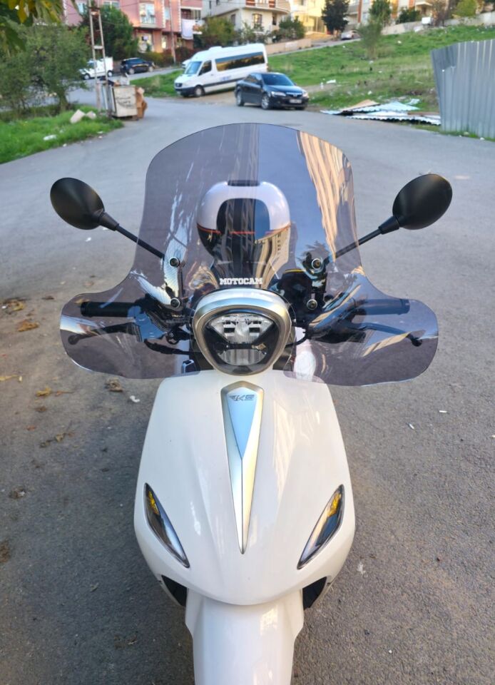 MOTOCAM Rks Neon 125 Ön Cam 2023-2026 Model 45cm Füme Renkli 4mm Elcikli APARATSIZ