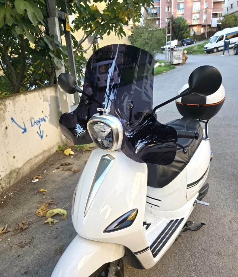 MOTOCAM Rks Neon 125 Ön Cam 2023-2026 Model 45cm Siyah Renkli 4mm Elcikli APARATSIZ