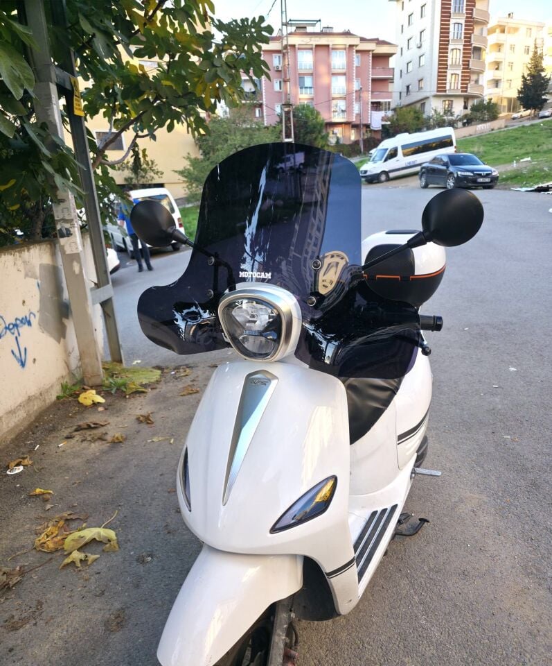 MOTOCAM Rks Neon 125 Ön Cam 2023-2026 Model 45cm Siyah Renkli 4mm Elcikli APARATSIZ
