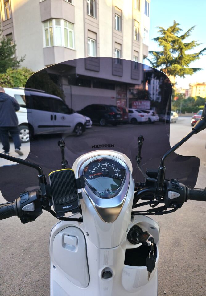 MOTOCAM Rks Neon 125 Ön Cam 2023-2026 Model 45cm Siyah Renkli 4mm Elcikli APARATSIZ