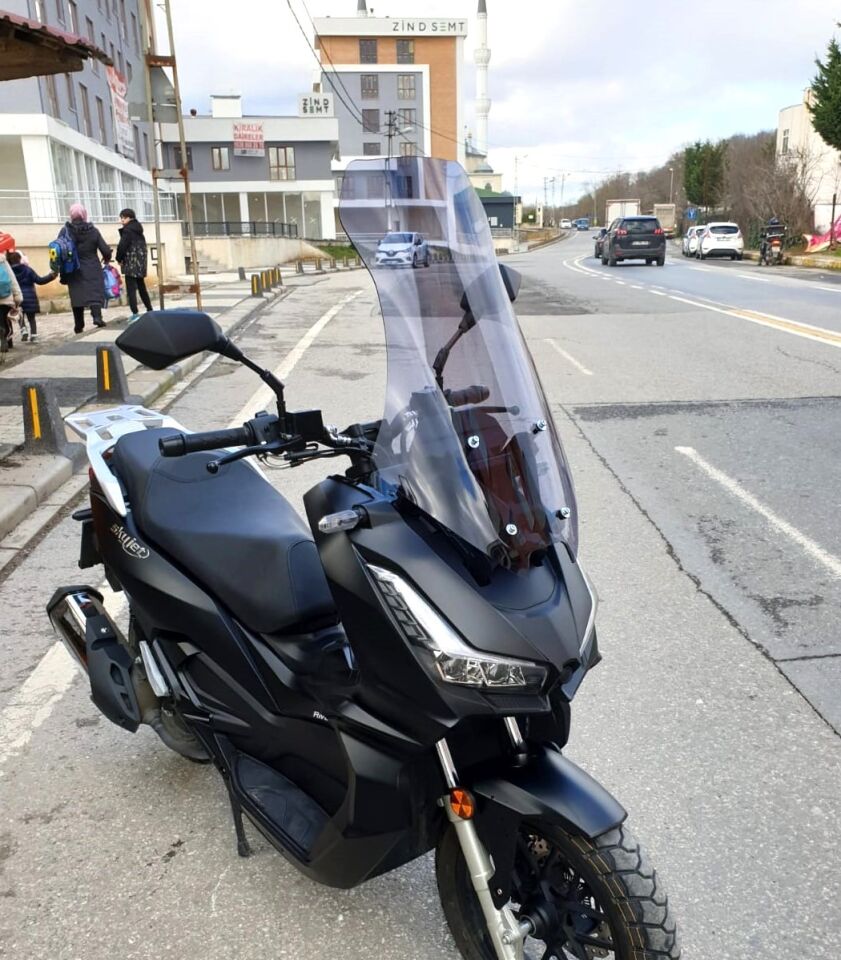 MOTOCAM Skyjet Rivero 125 Ön Cam 2025-2026 Model 75cm Füme Renkli 4mm UZUN