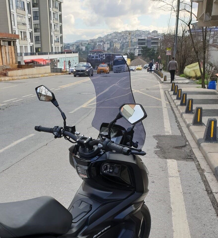 MOTOCAM Skyjet Rivero 125 Ön Cam 2025-2026 Model 75cm Füme Renkli 4mm UZUN