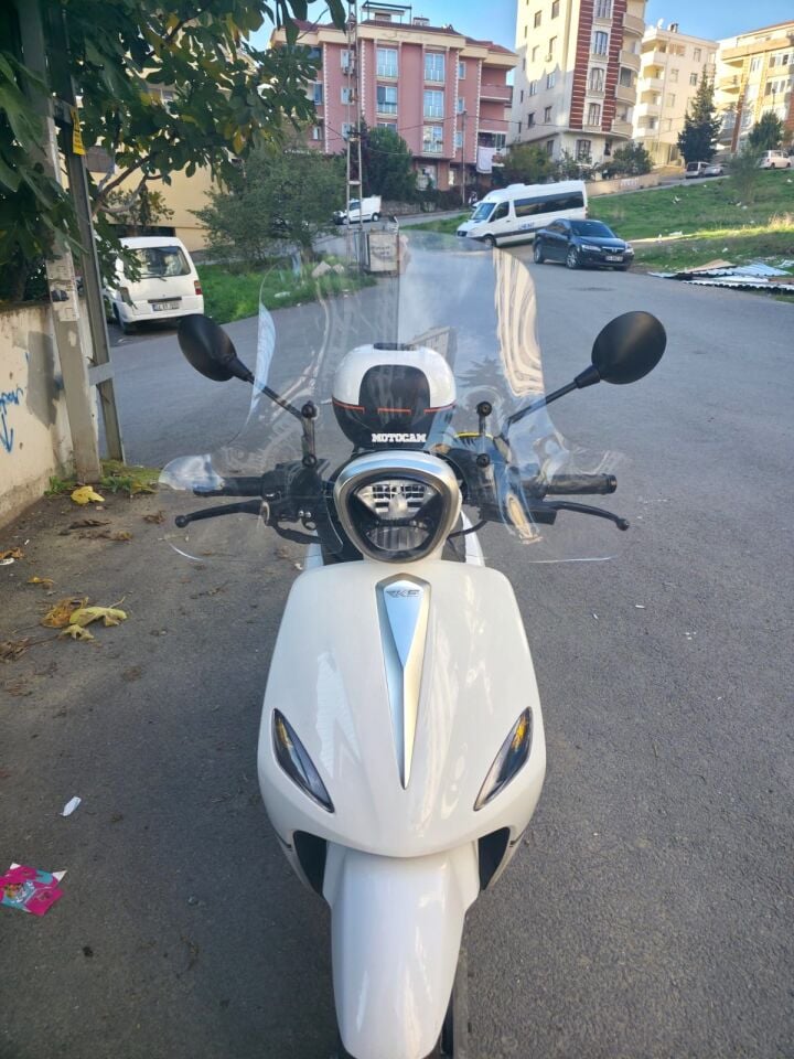 MOTOCAM Rks Neon 125 Ön Cam 2023-2026 Model 45cm Şeffaf Renkli 4mm Elcikli APARATSIZ