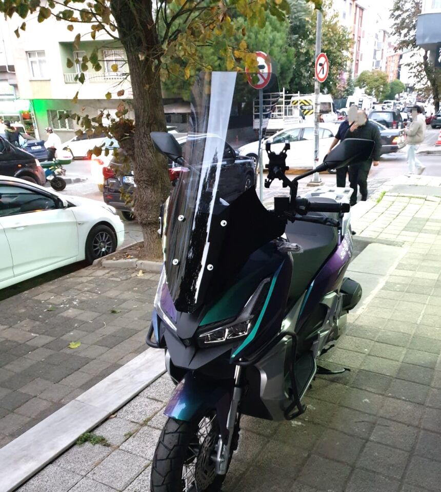 MOTOCAM Barossa ADV 125 Ön Cam 2025-2026 Model 78cm Füme Renkli 4mm UZUN