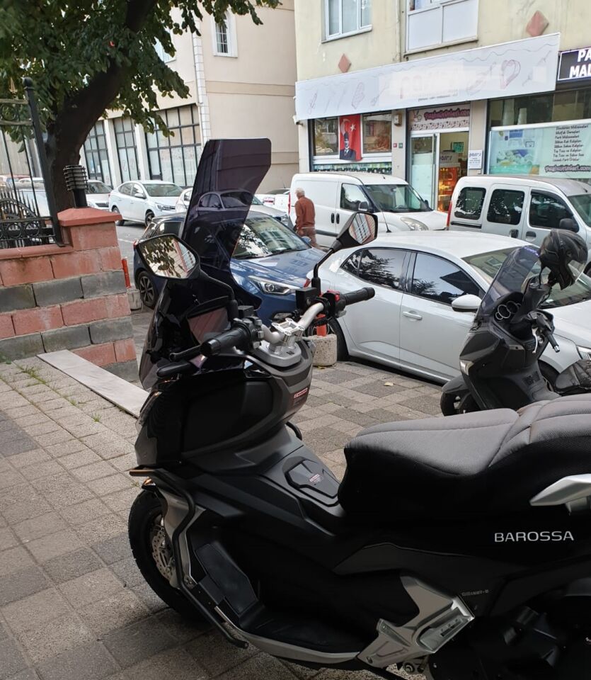MOTOCAM Barossa ADV 125 Ön Cam 2025-2026 Model 78cm Siyah Renkli 4mm UZUN