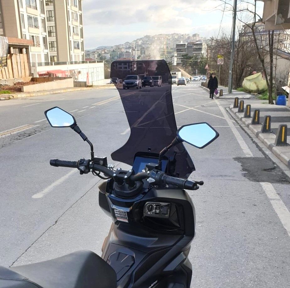 MOTOCAM Skyjet Rivero 125 Ön Cam 2025-2026 Model 78cm Siyah Renkli 4mm UZUN