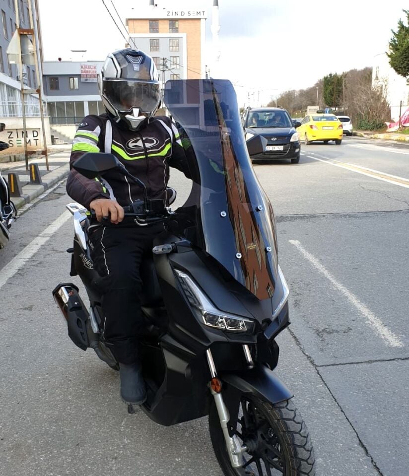 MOTOCAM Skyjet Rivero 125 Ön Cam 2025-2026 Model 78cm Siyah Renkli 4mm UZUN