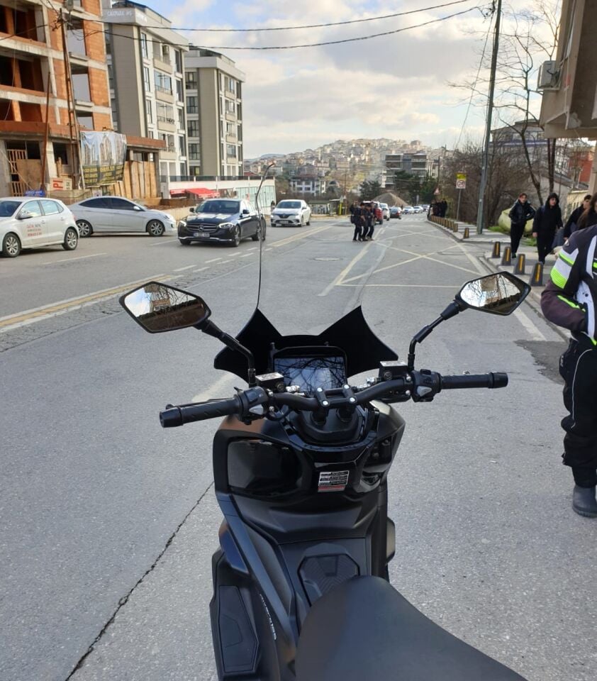 MOTOCAM Skyjet Rivero 125 Ön Cam 2025-2026 Model 78cm Şeffaf Renkli 4mm UZUN