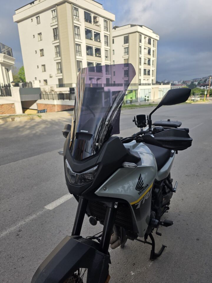 MOTOCAM Honda Transalp XL 750 Ön Cam 2025-2026 Model 53cm Siyah Renkli 4mm UZUN