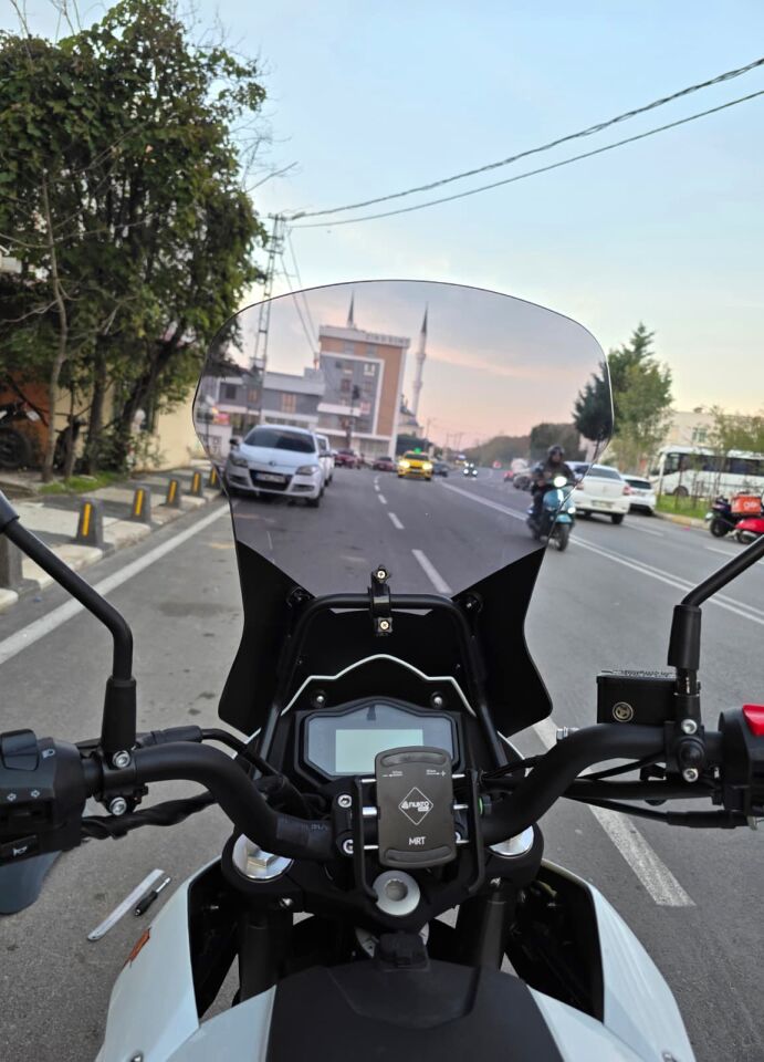 MOTOCAM Benelli TRK 251 Ön Cam 2019-2023 Model 56cm Füme Renkli 4mm