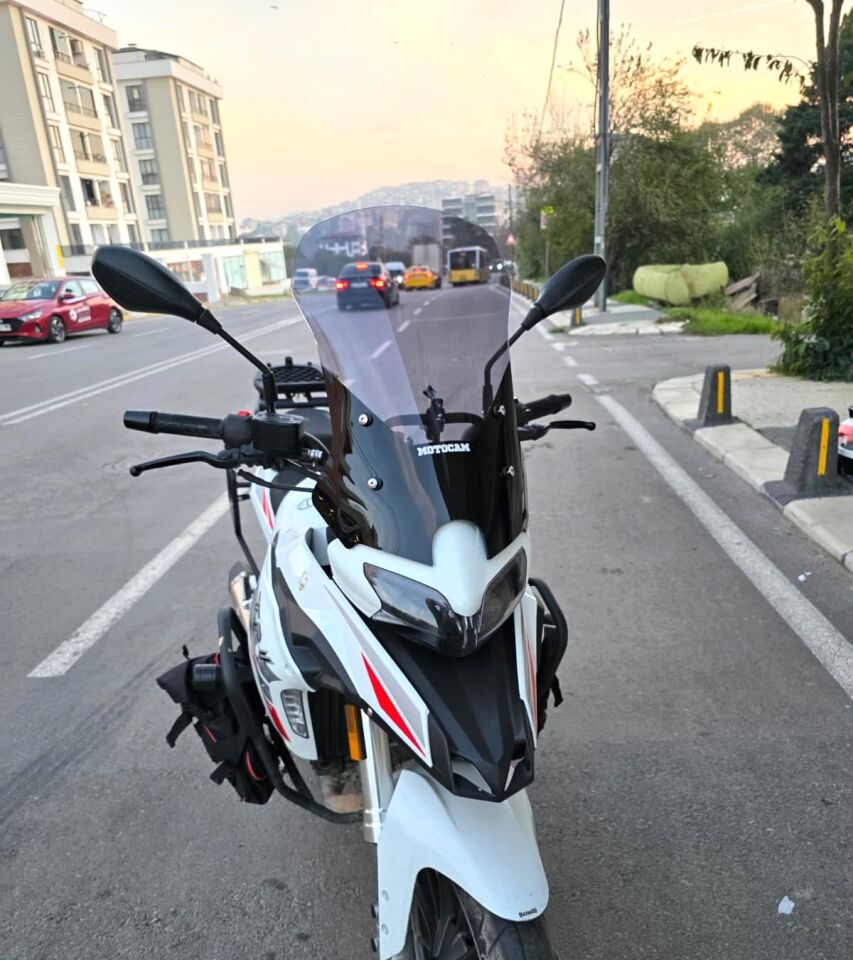 MOTOCAM Benelli TRK 251 Ön Cam 2019-2023 Model 56cm Füme Renkli 4mm