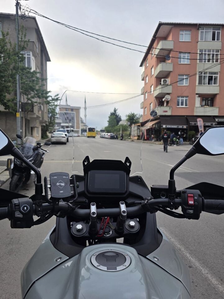 MOTOCAM Honda Transalp XL 750 Ön Cam 2025-2026 Model 53cm Şeffaf Renkli 4mm UZUN