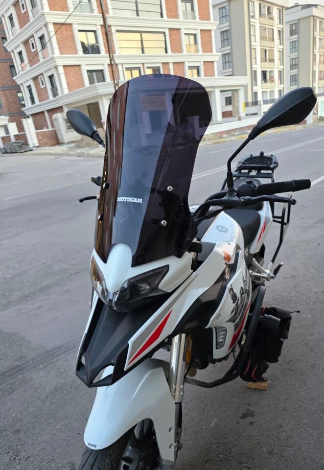 MOTOCAM Benelli TRK 251 Ön Cam 2019-2023 Model 56cm Siyah Renkli 4mm