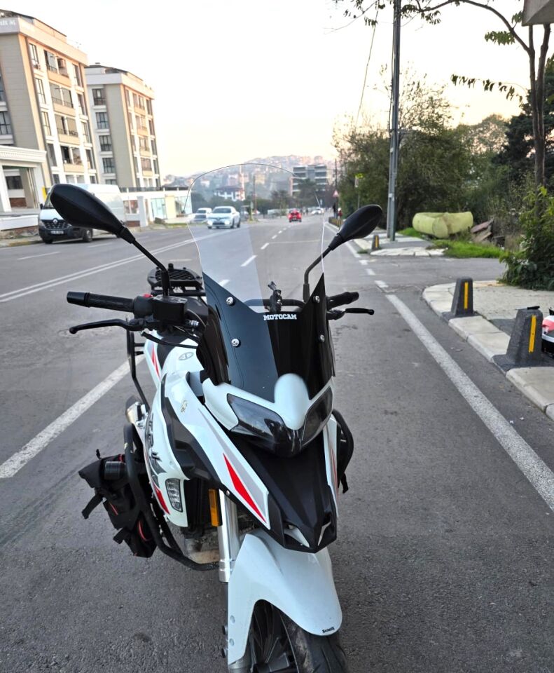 MOTOCAM Benelli TRK 251 Ön Cam 2019-2023 Model 56cm Şeffaf Renkli 4mm