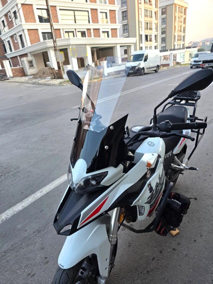 MOTOCAM Benelli TRK 251 Ön Cam 2019-2023 Model 56cm Şeffaf Renkli 4mm