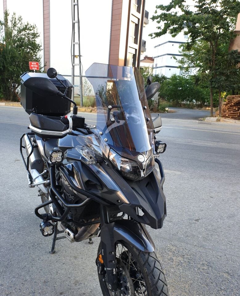 MOTOCAM Benelli TRK 502  Ön Cam 2017-2022 Model 54cm Füme Renkli 4mm