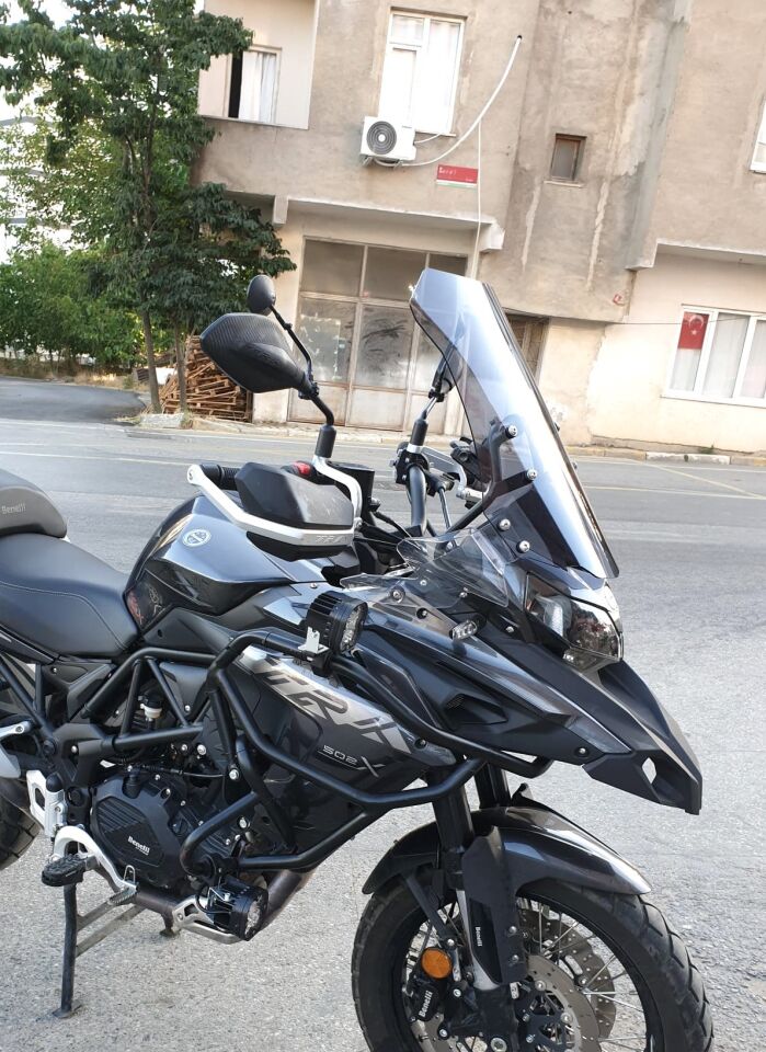 MOTOCAM Benelli TRK 502  Ön Cam 2017-2022 Model 54cm Füme Renkli 4mm