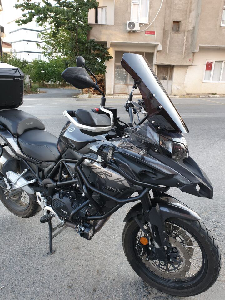 MOTOCAM Benelli TRK 502 X Ön Cam 2017-2026 Model 54cm Siyah Renkli 4mm