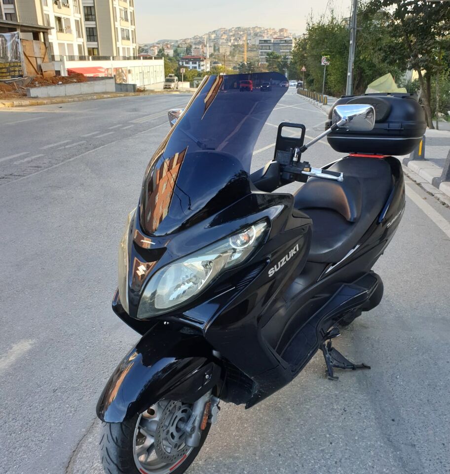 MOTOCAM Suzuki Burgman 400 K7 Ön Cam 2007-2015 Model 70cm Siyah Renkli 4mm