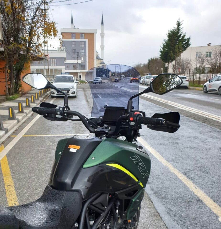 MOTOCAM Benelli TRK 702 X Ön Cam 2025-2026 Model 51cm Füme Renkli 4mm