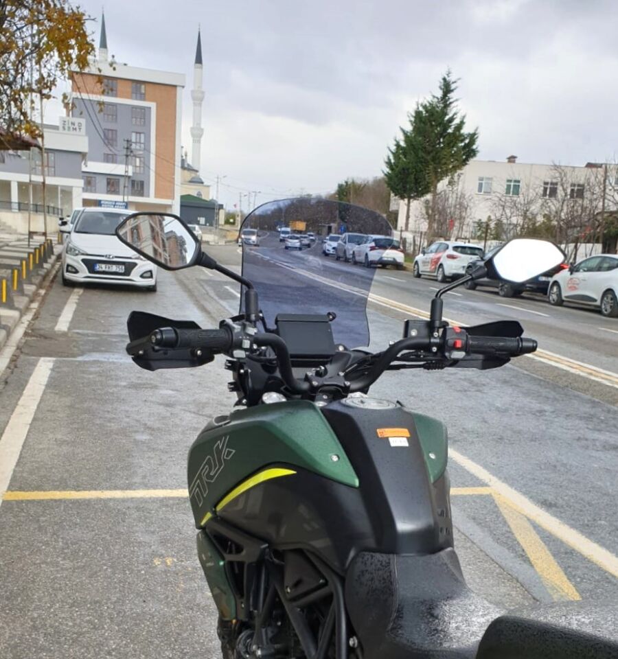 MOTOCAM Benelli TRK 702 X Ön Cam 2025-2026 Model 51cm Füme Renkli 4mm