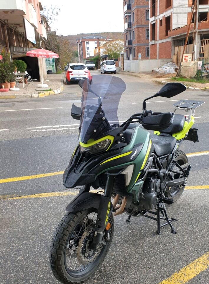 MOTOCAM Benelli TRK 702 X Ön Cam 2025-2026 Model 51cm Füme Renkli 4mm