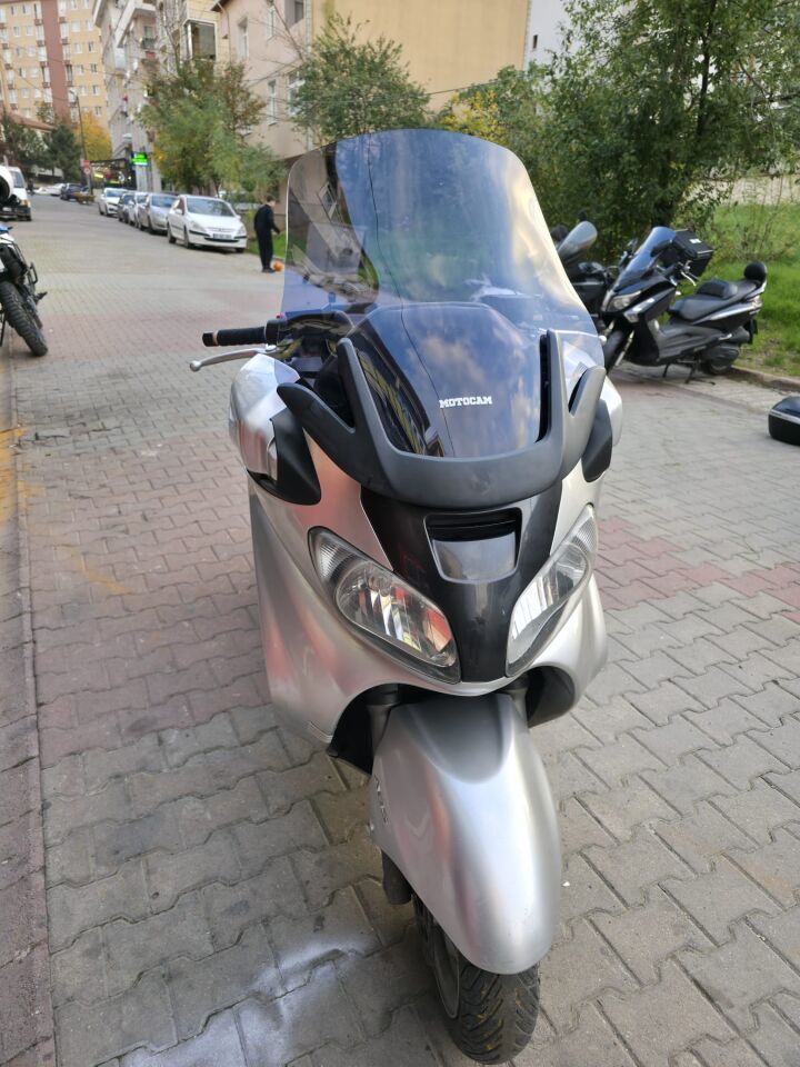 MOTOCAM Suzuki Burgman 650 Ön Cam 2001-2004 Model 60cm Füme Renkli 4mm