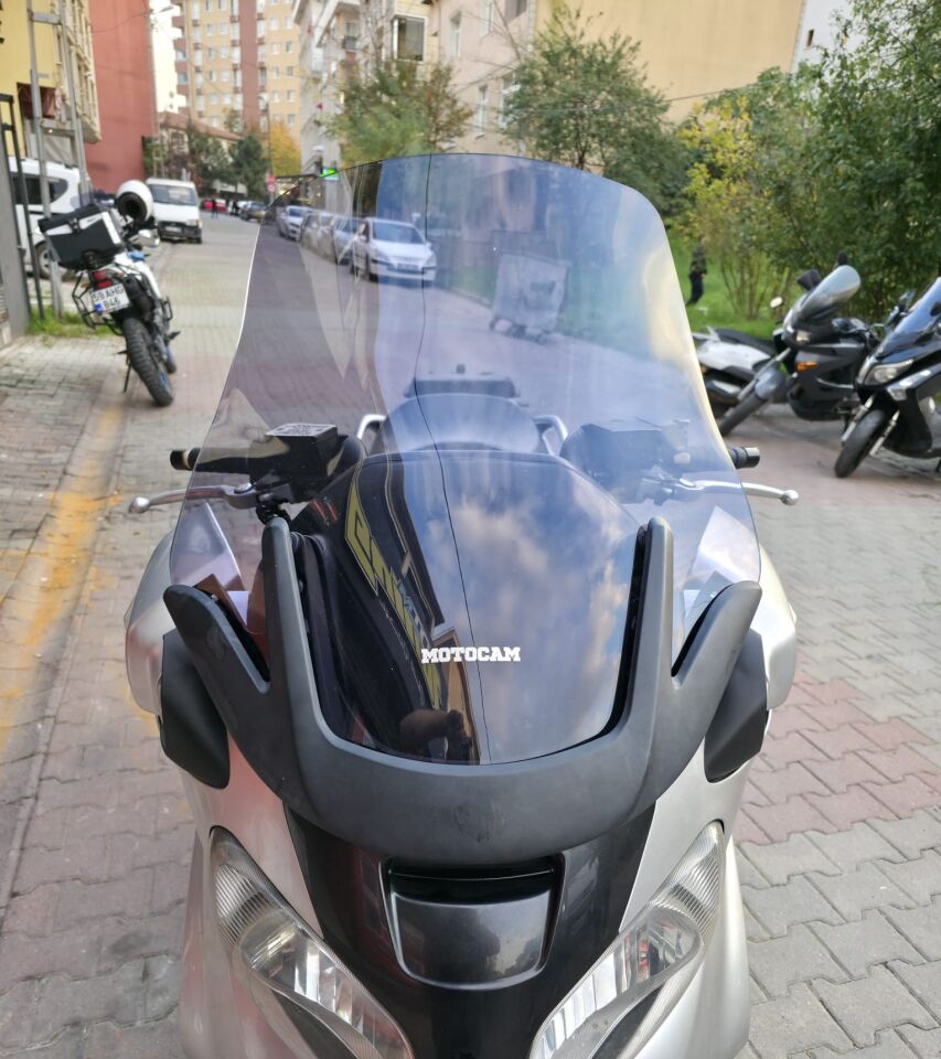 MOTOCAM Suzuki Burgman 650 Ön Cam 2001-2004 Model 60cm Füme Renkli 4mm