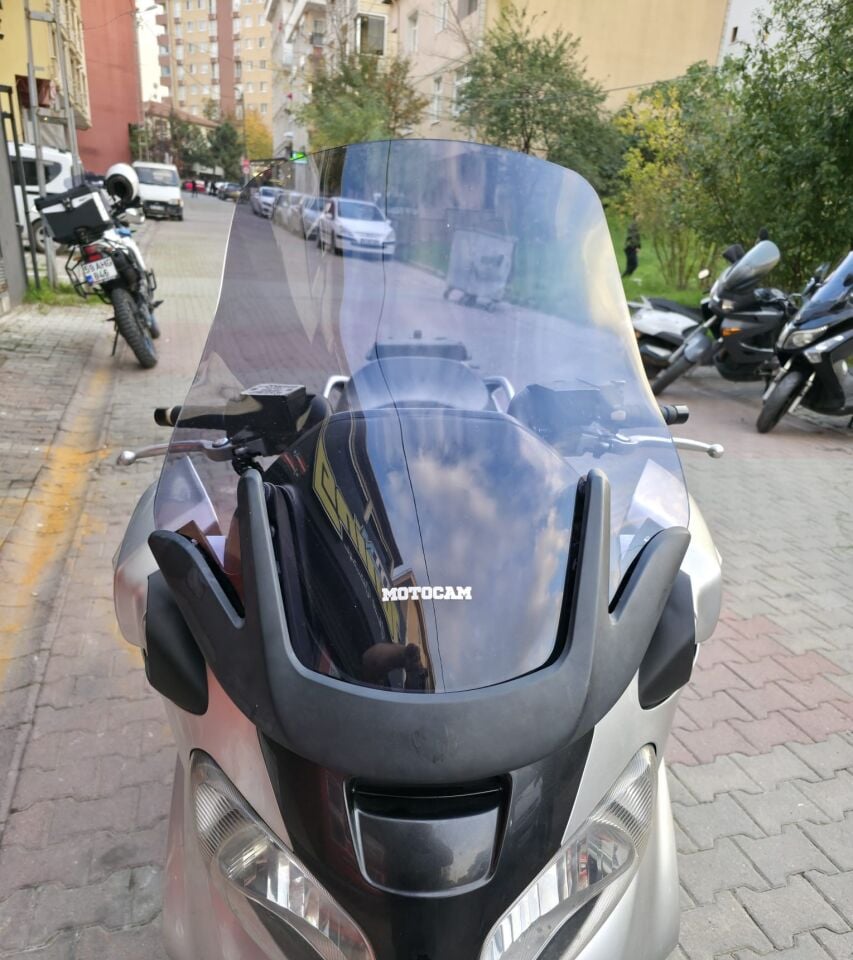 MOTOCAM Suzuki Burgman 650 Ön Cam 2001-2004 Model 60cm Füme Renkli 4mm