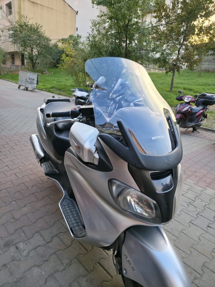 MOTOCAM Suzuki Burgman 650 Ön Cam 2001-2004 Model 60cm Şeffaf Renkli 4mm