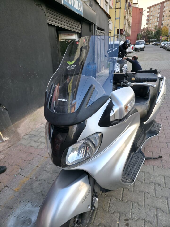 MOTOCAM Suzuki Burgman 650 Ön Cam 2001-2004 Model 60cm Şeffaf Renkli 4mm