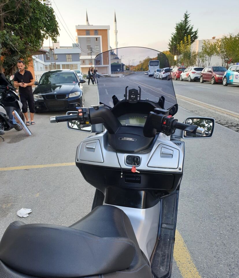 MOTOCAM Suzuki Burgman 650 Ön Cam 2005-2008 Model 65cm Füme Renkli 4mm