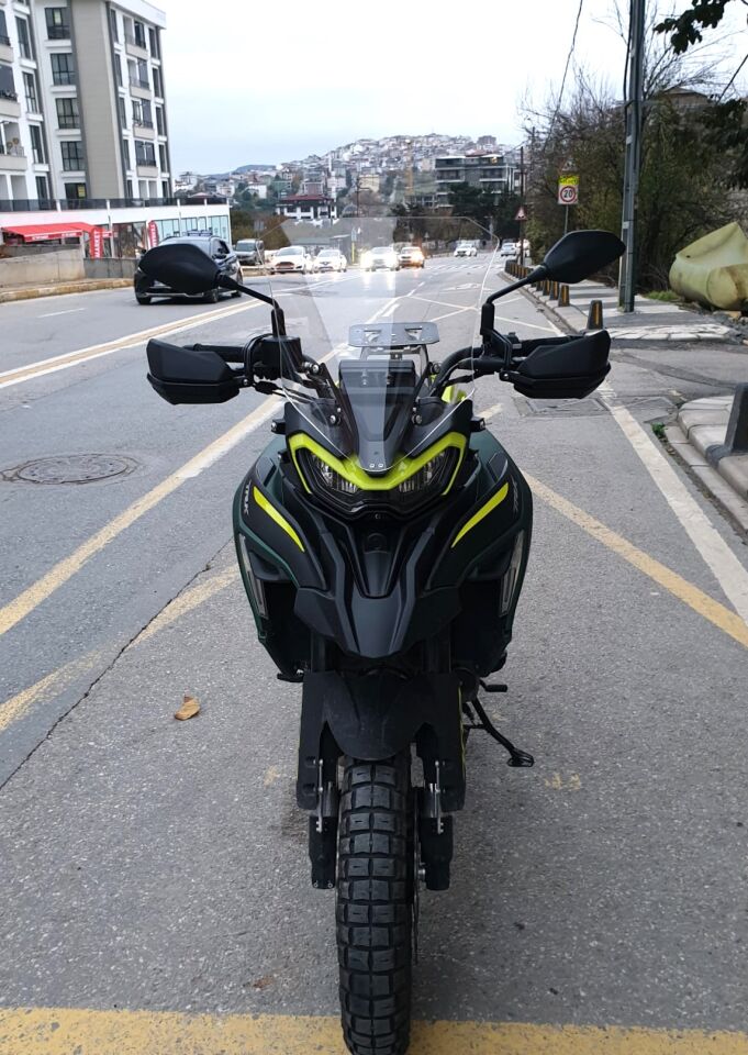 MOTOCAM Benelli TRK 702 X Ön Cam 2025-2026 Model 51cm Şeffaf Renkli 4mm