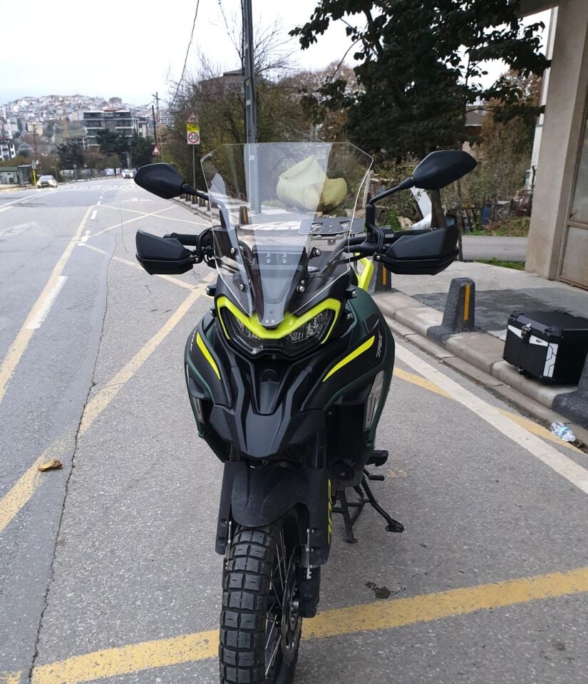 MOTOCAM Benelli TRK 702 X Ön Cam 2025-2026 Model 51cm Şeffaf Renkli 4mm
