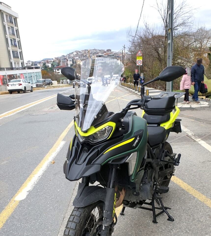 MOTOCAM Benelli TRK 702 X Ön Cam 2025-2026 Model 51cm Şeffaf Renkli 4mm